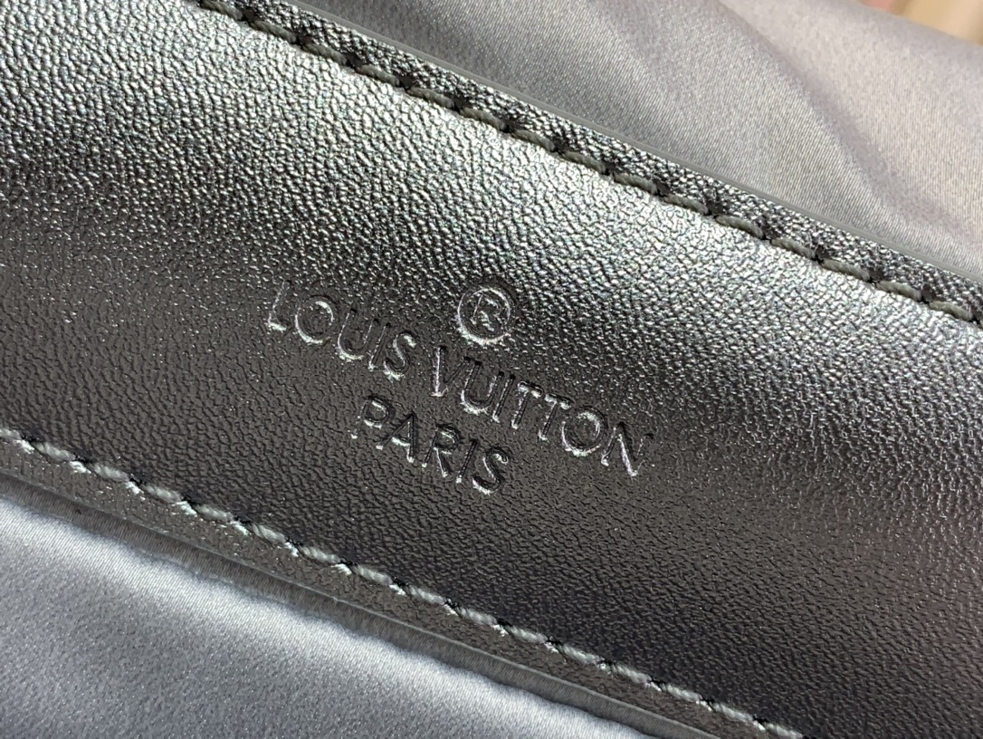 [TOP] Louis Vuitton LV On The Go Bag 27 x 14 x 35 cm - Grey
