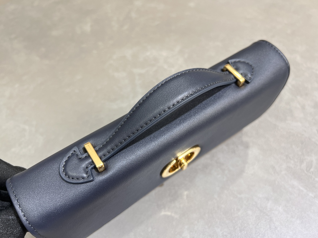 [TOP] Christian Dior Miss Caro Top Handle Bag Sheepskin 24x12x4cm - Navy Blue