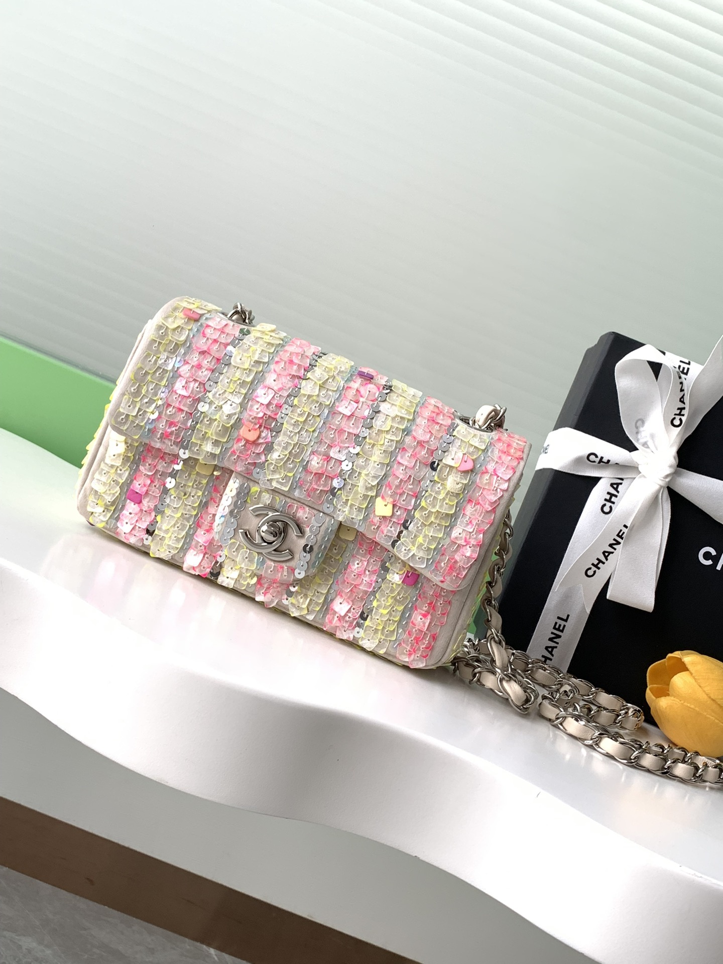 [TOP] CHANEL Flap Bag with Sequins 20cm/25cm - Beige