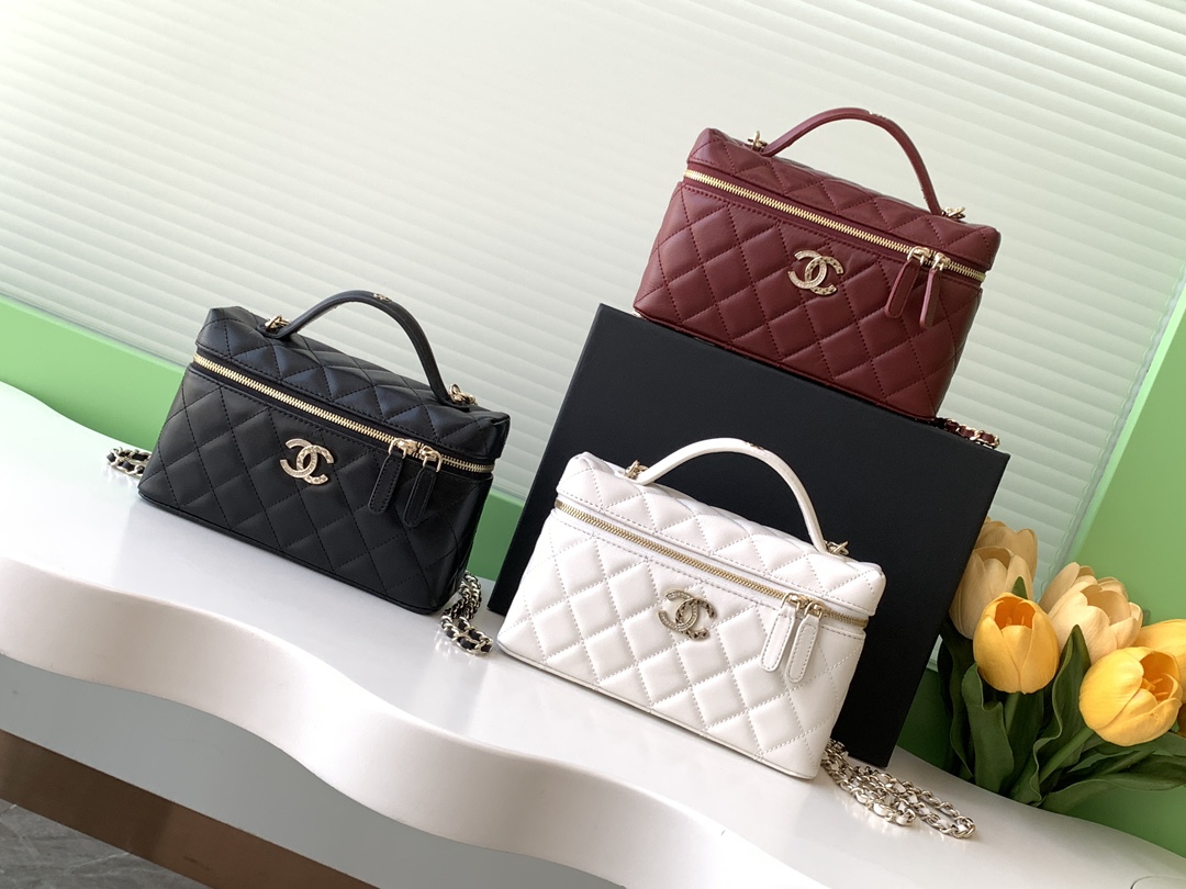 [TOP] CHANEL Vanity Case Lambskin 17×19.5×5cm - 3 Color