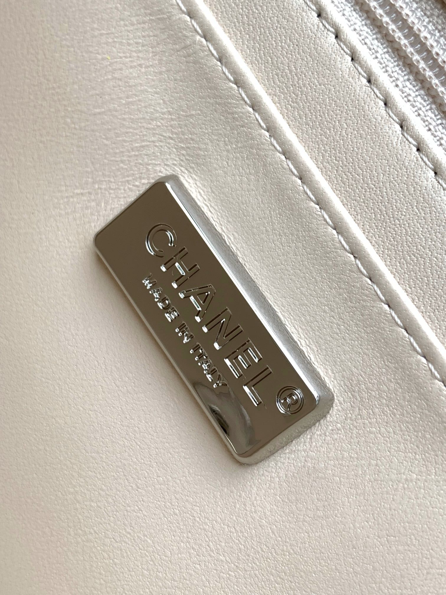 [TOP] CHANEL Flap Bag with Sequins 20cm/25cm - Beige