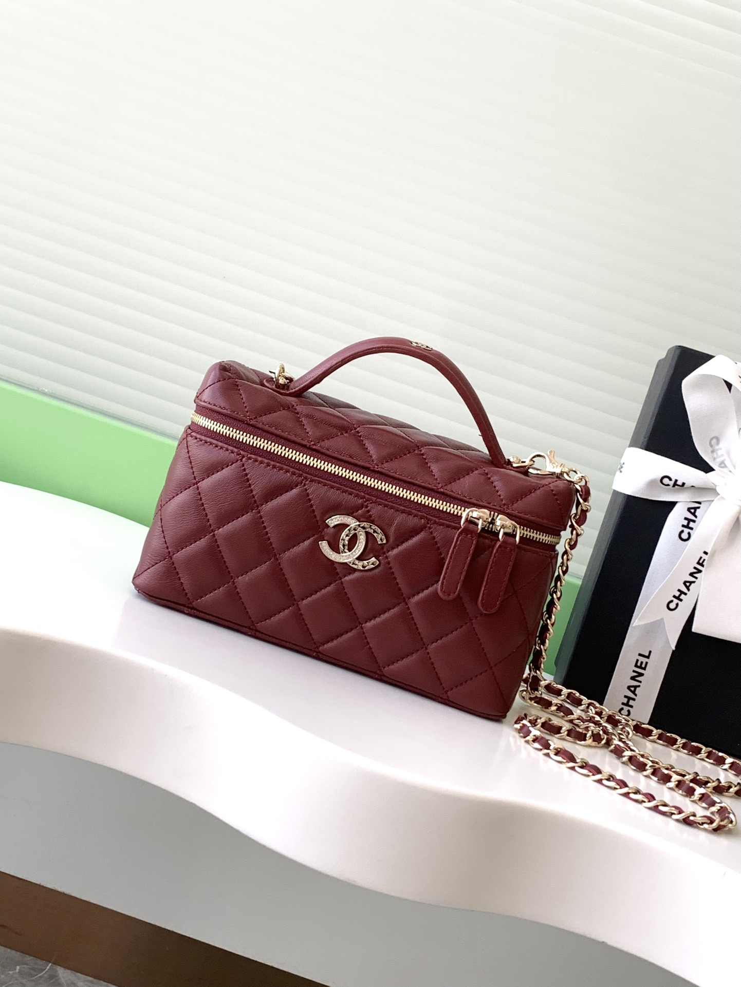 [TOP] CHANEL Vanity Case Lambskin 17×19.5×5cm - 3 Color