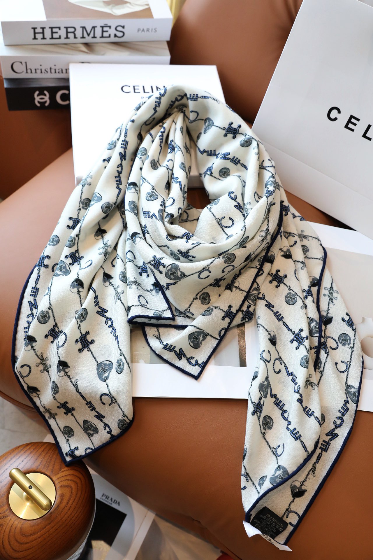 [TOP] CELINE Square Scarf 140*140cm - White