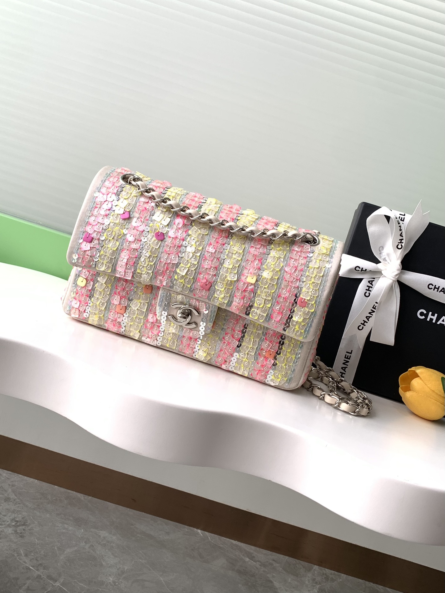 [TOP] CHANEL Flap Bag with Sequins 20cm/25cm - Beige