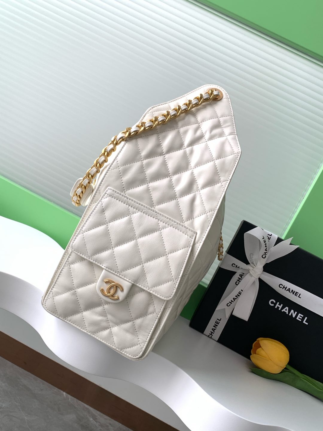 [TOP] CHANEL Hobo Shopping Bag 26x30x14cm/30x15x40cm - White