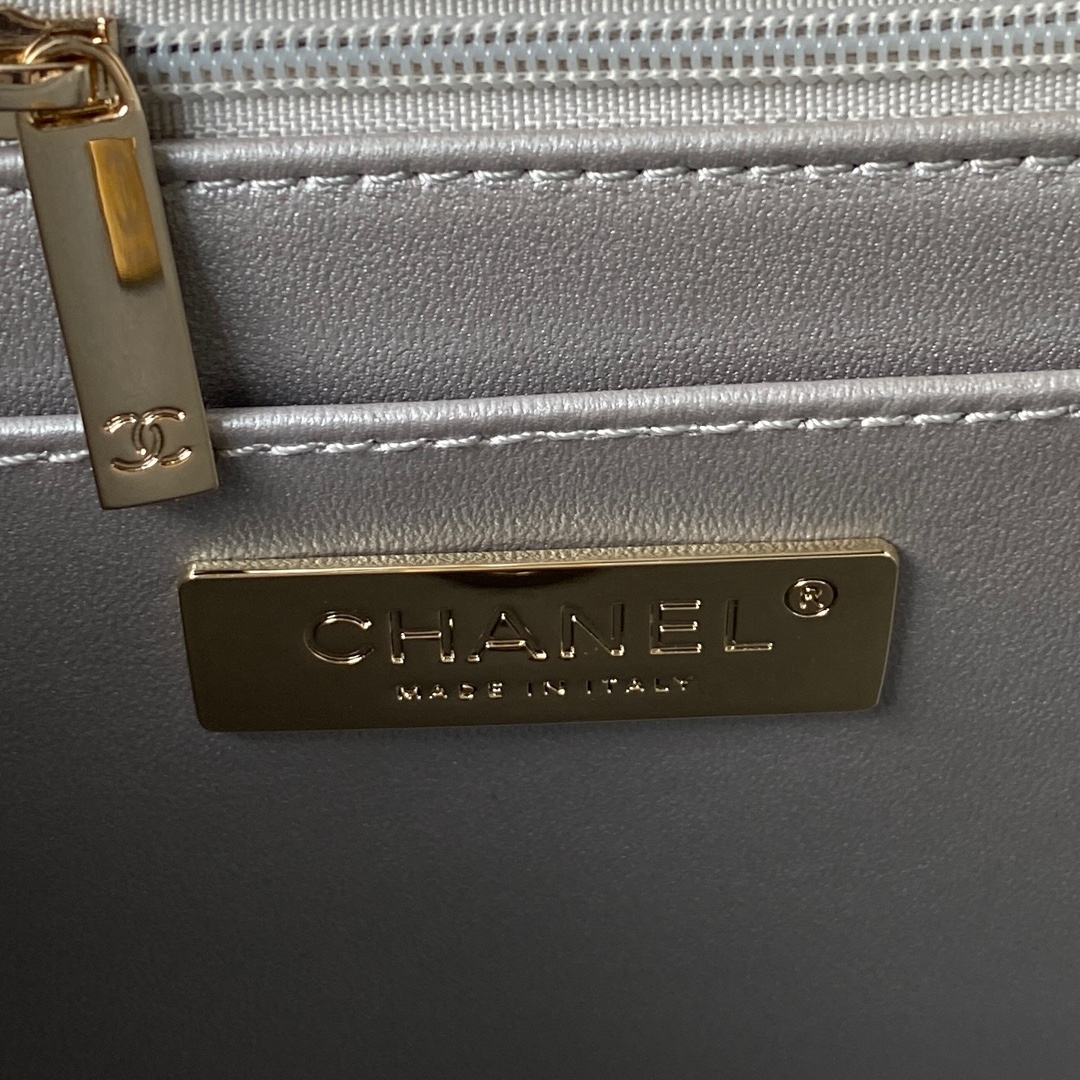 [TOP] CHANEL Flap Bag Shinny Backpack 18.5×23.5×8.5cm - Gold/Silver