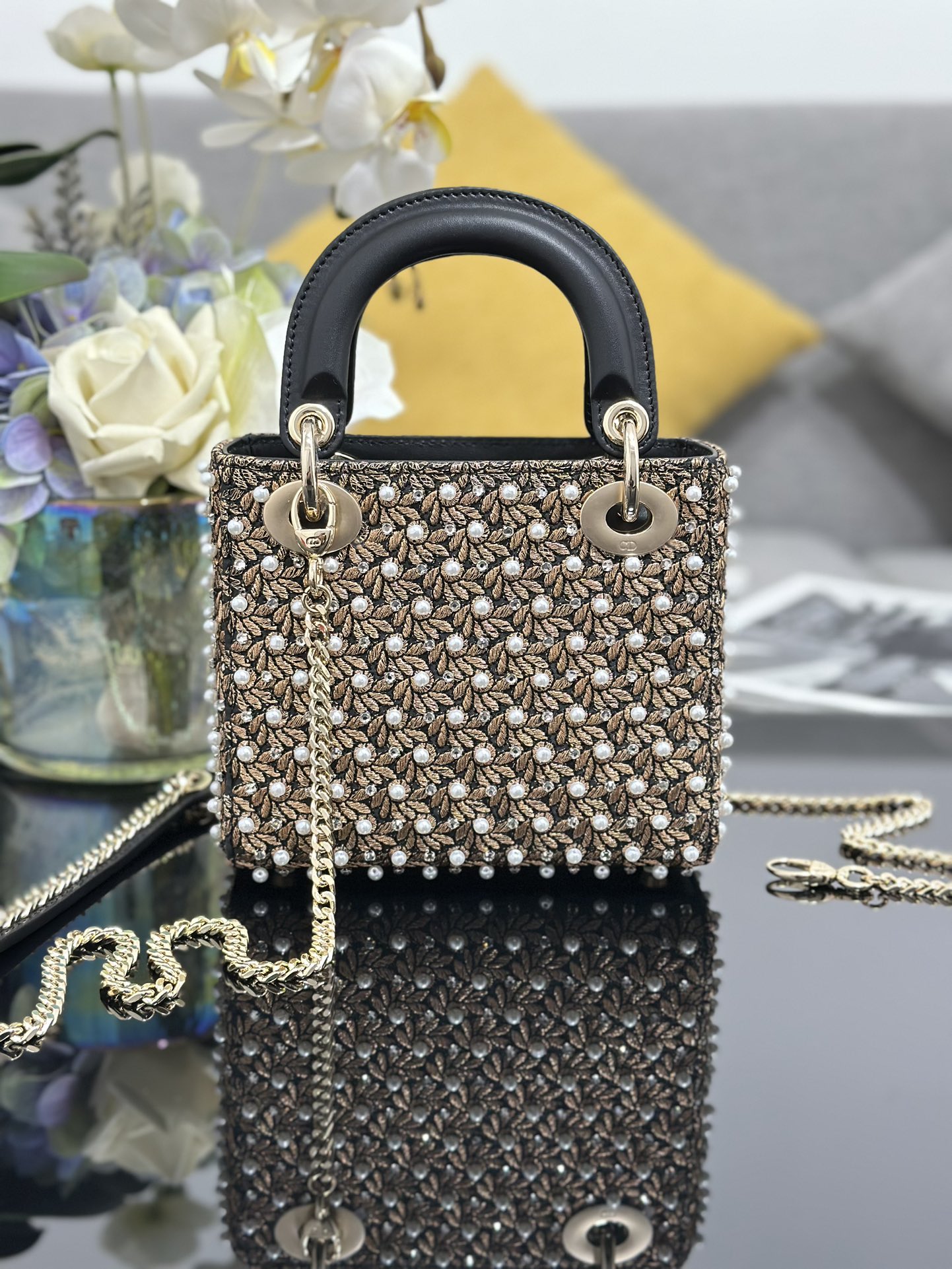 [TOP] Christian Dior Embroidered Feather Pearl Bag 17x15x7cm - Brown/Black - GHW