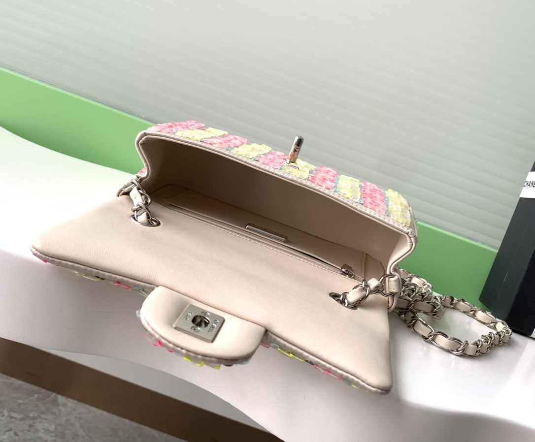 [TOP] CHANEL Flap Bag with Sequins 20cm/25cm - Beige