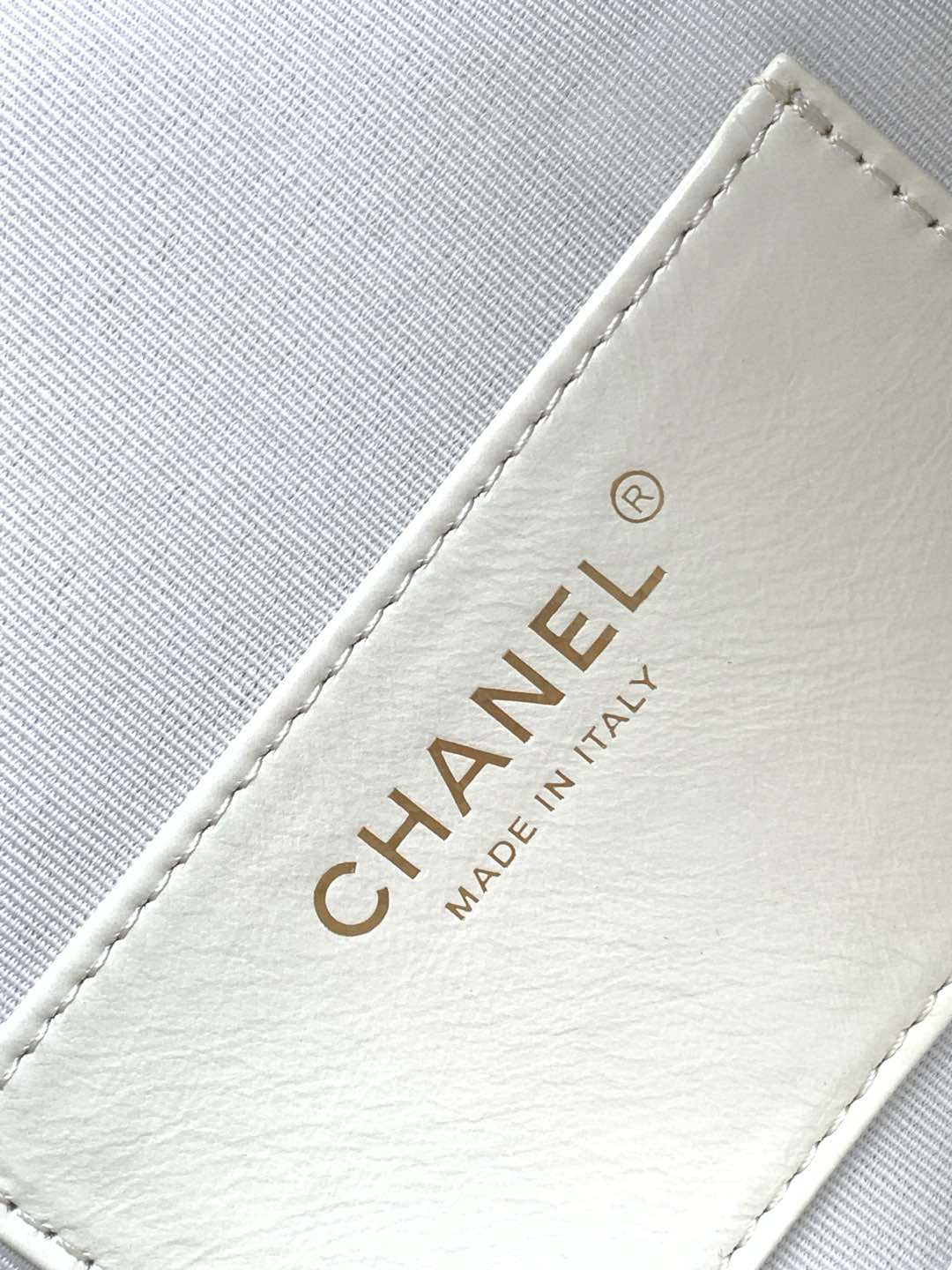 [TOP] CHANEL Hobo Shopping Bag 26x30x14cm/30x15x40cm - White