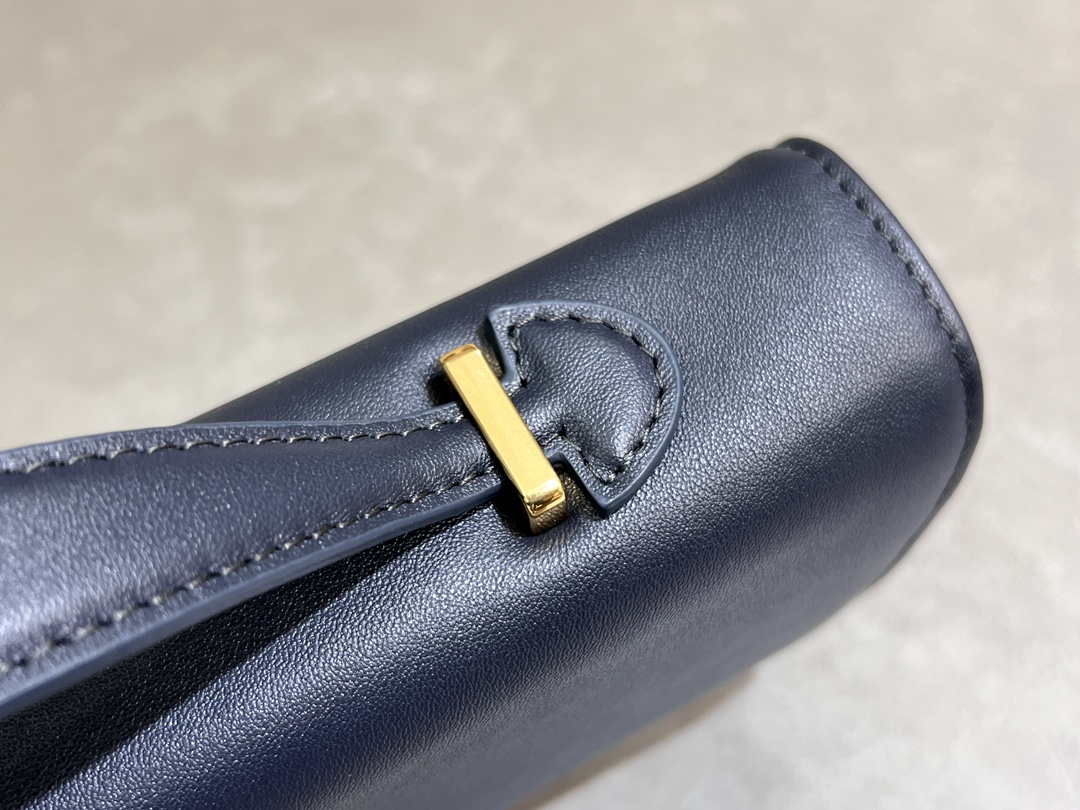 [TOP] Christian Dior Miss Caro Top Handle Bag Sheepskin 24x12x4cm - Navy Blue