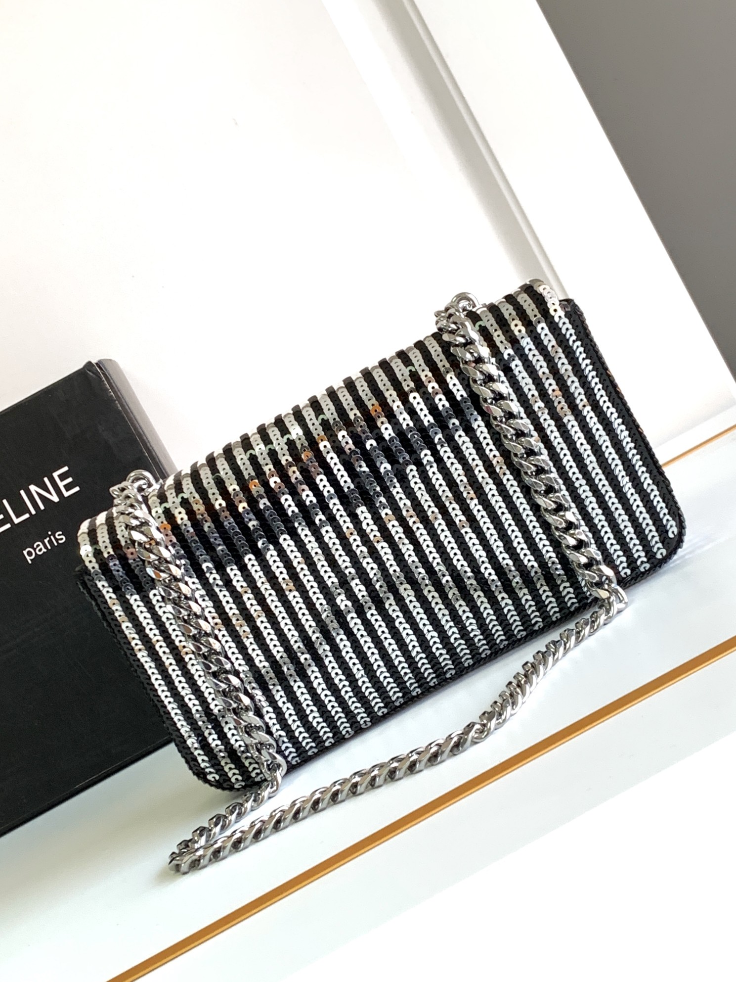 [TOP] CELINE Triomphe Bag Sequin Chain Bag 20.5*10.5*4cm - Silver
