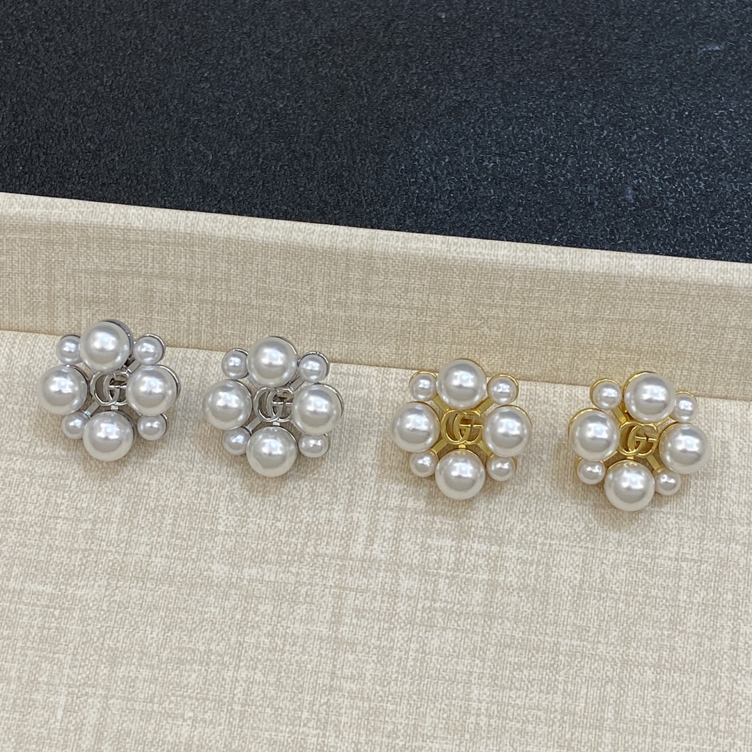 [TOP] GUCCI Pearl Earrings - Silver/Gold