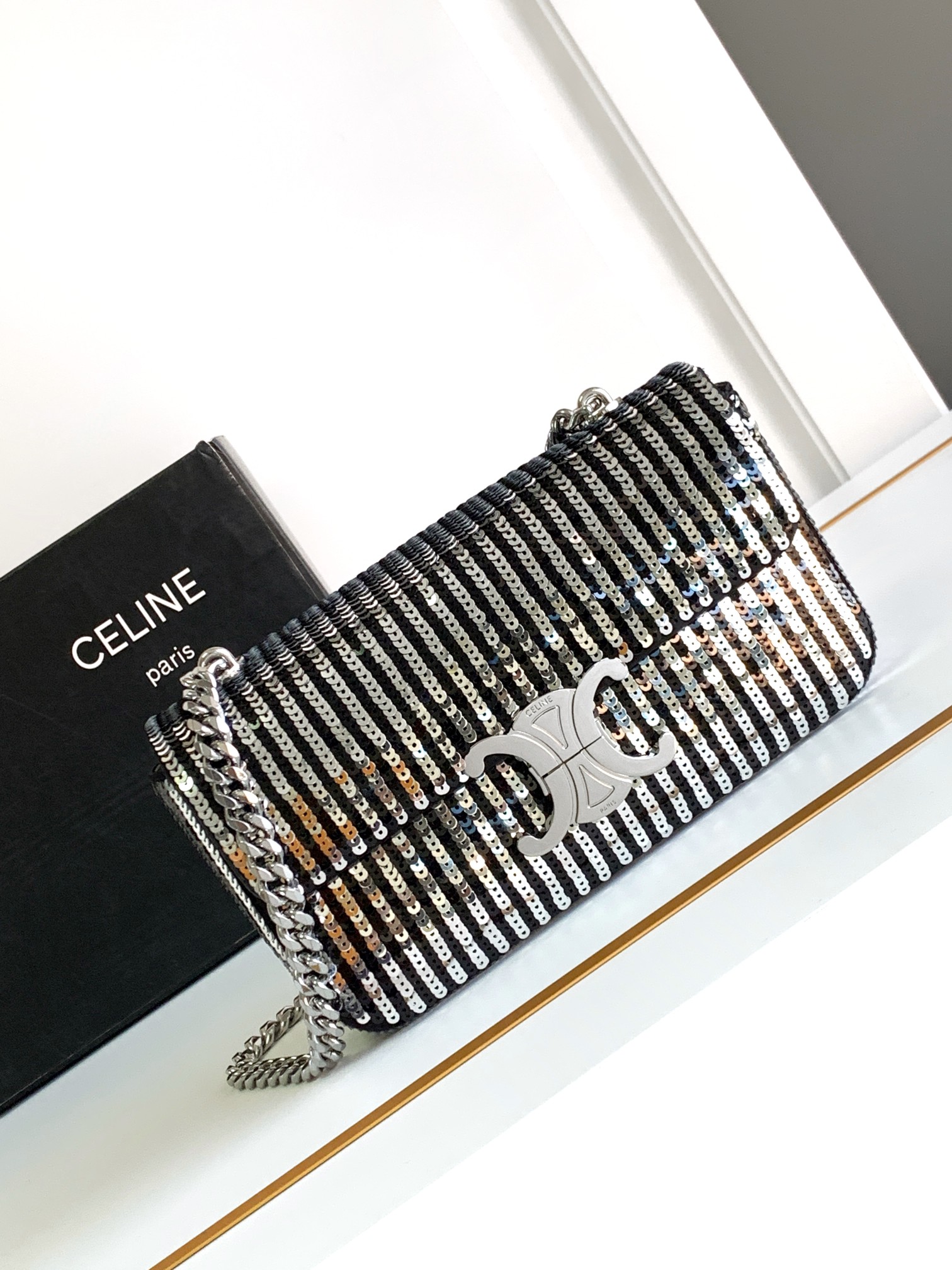 [TOP] CELINE Triomphe Bag Sequin Chain Bag 20.5*10.5*4cm - Silver