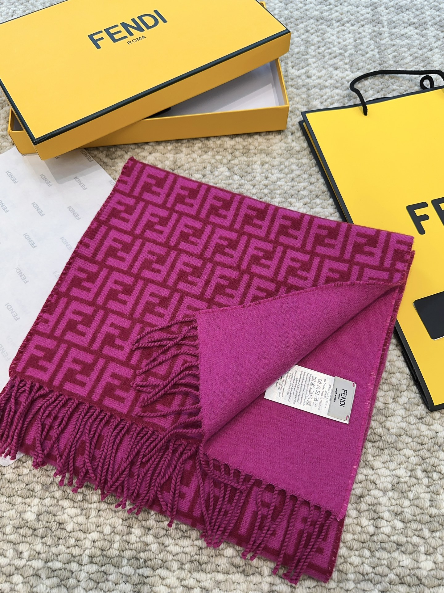 [TOP] FENDI Cashmere Scarf 35x190cm -Rose Pink