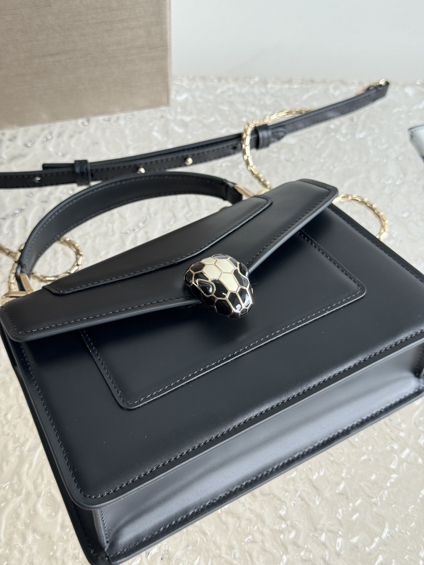 [TOP] BVLGARI Serpenti Forever Crossbody Bag 19*11*6cm - Black