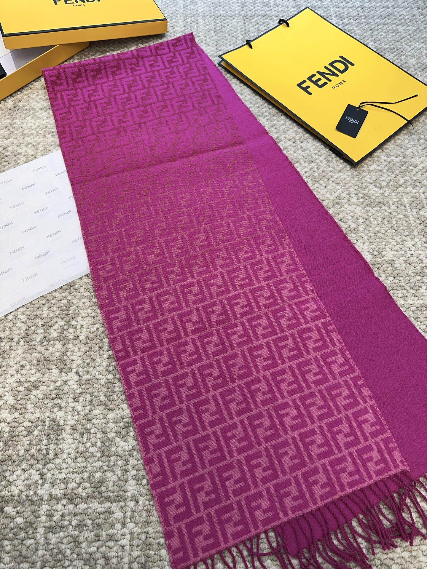 [TOP] FENDI Cashmere Scarf 35x190cm -Rose Pink