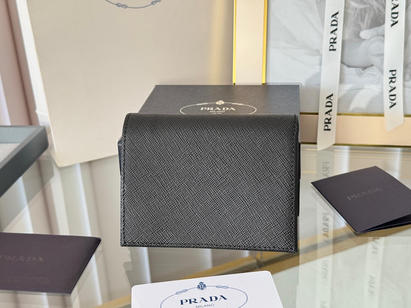 [TOP] PRADA Plain Leather Folding Wallet 11.2x9.5cm - Black