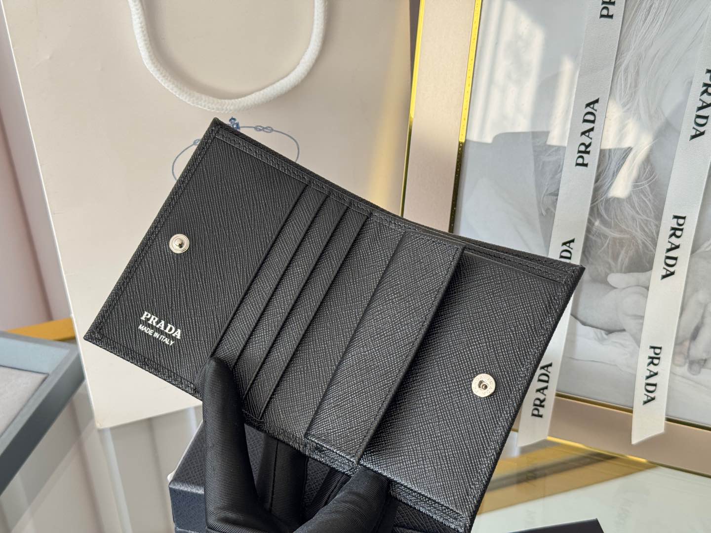 [TOP] PRADA Plain Leather Folding Wallet 11.2x9.5cm - Black