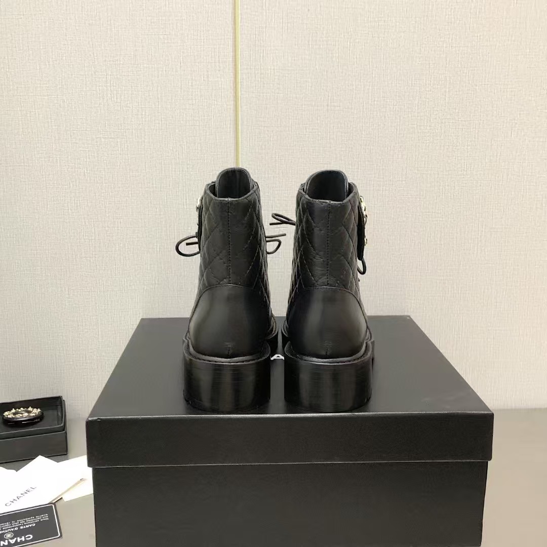 [TOP] CHANEL Boots - Black