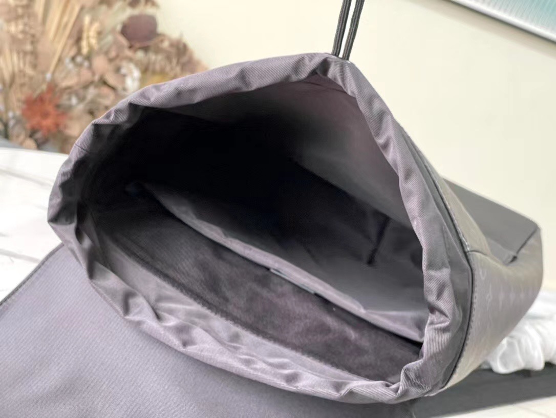 [TOP] Louis Vuitton LV Men's Saumur Backpack - 27.0 x 42.0 x 13.0cm - Black