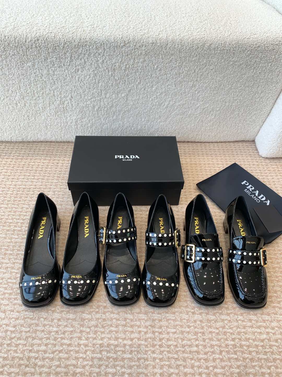 [TOP] PRADA Cow Patent Leather Shoes - 3 Styles