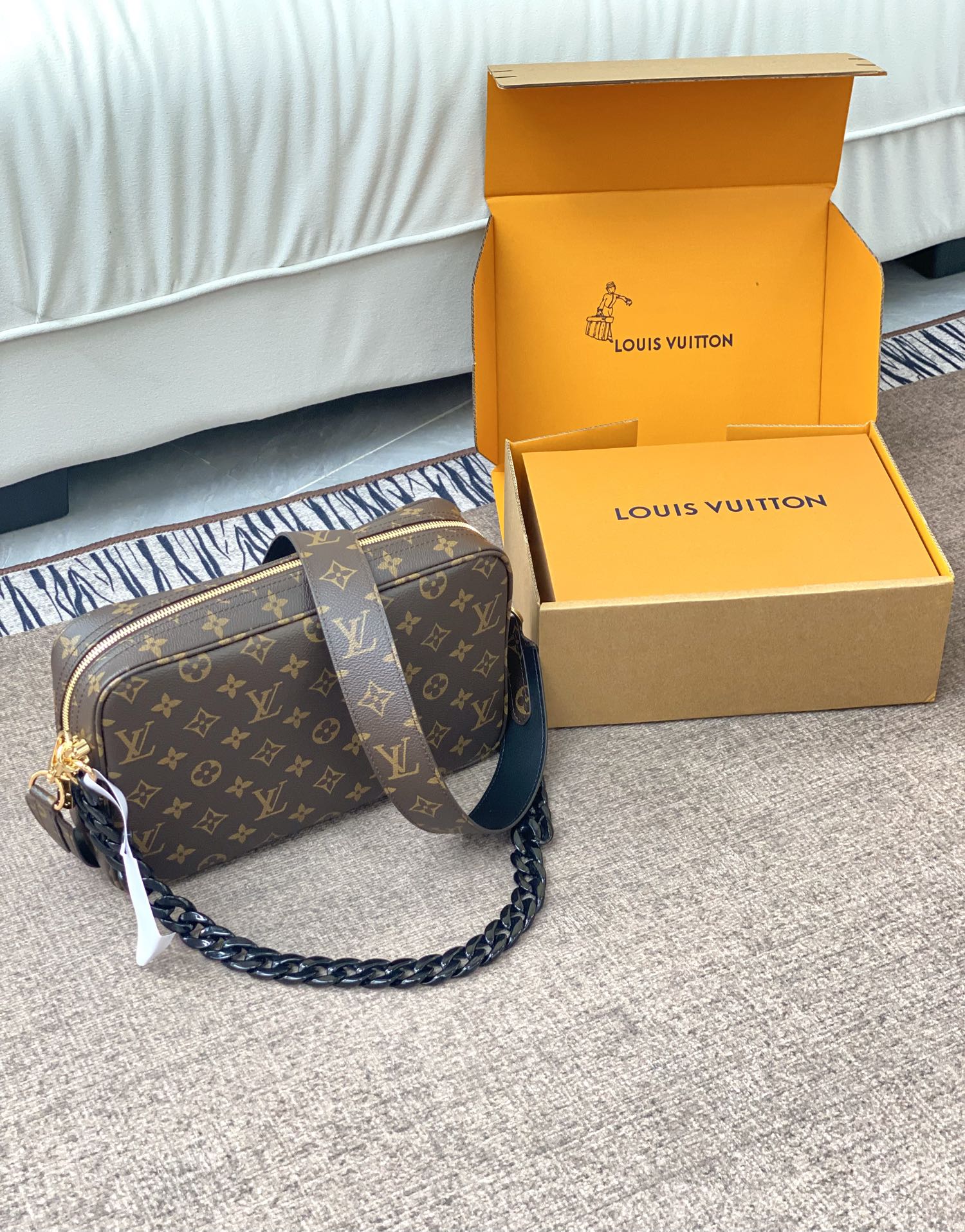 [TOP] Louis Vuitton LV  Bag 27x18x9cm- Brown
