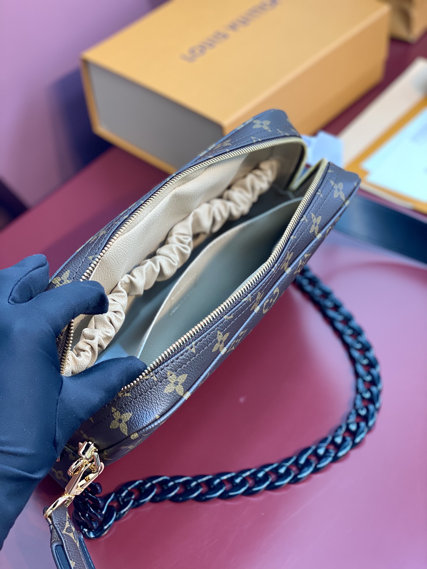 [TOP] Louis Vuitton LV  Bag 27x18x9cm- Brown