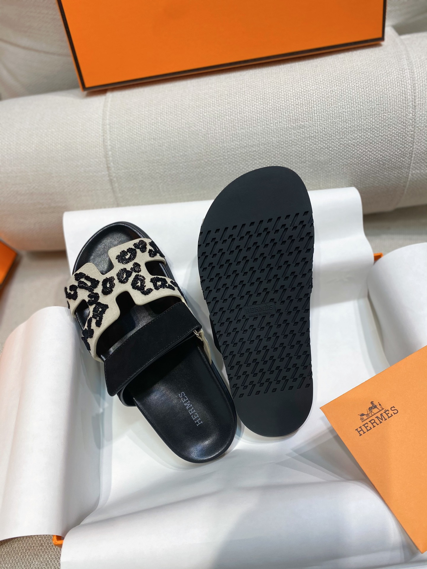 [TOP] HERMES Flat Sandal - 2 Colour