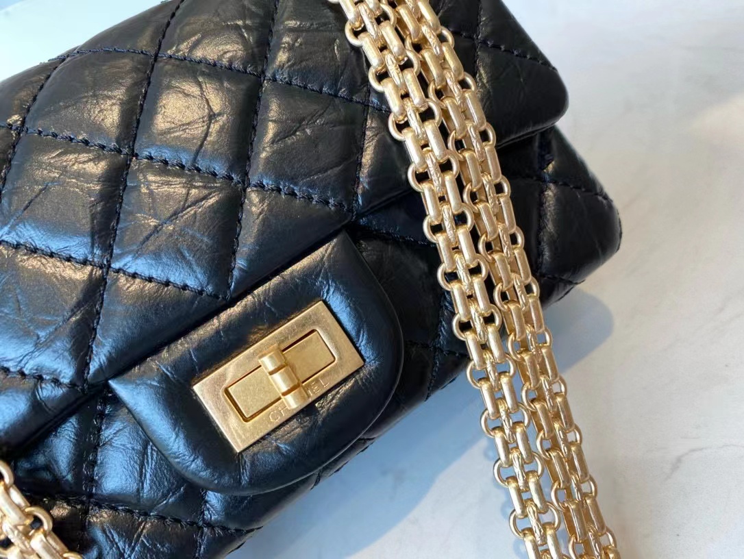 [TOP] CHANEL 2.55 Reissue Flap Bag Small 20cm - Black - SHW & GHW