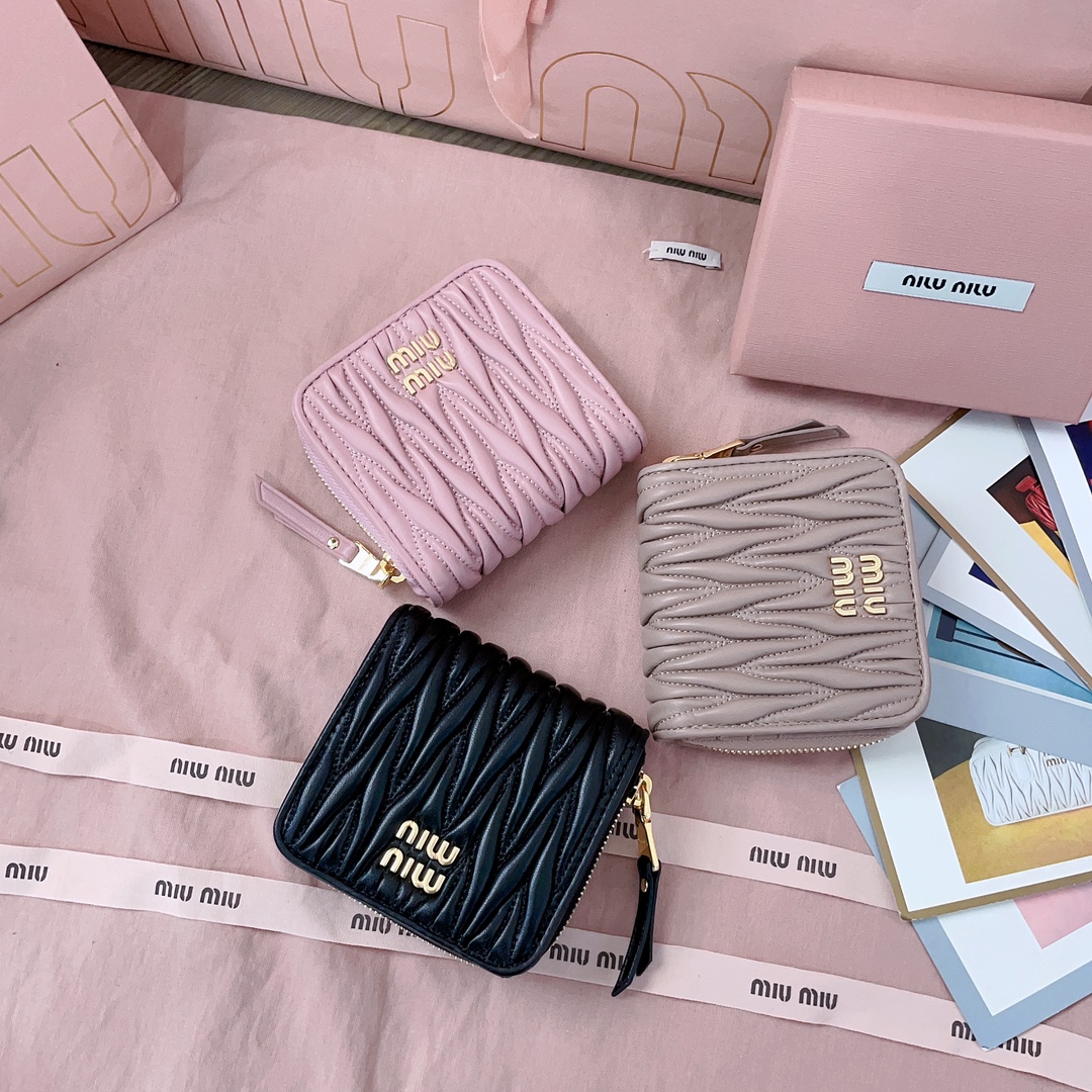 [TOP] Miu Miu Lambskin Wallet 10x10cm - 3 Color