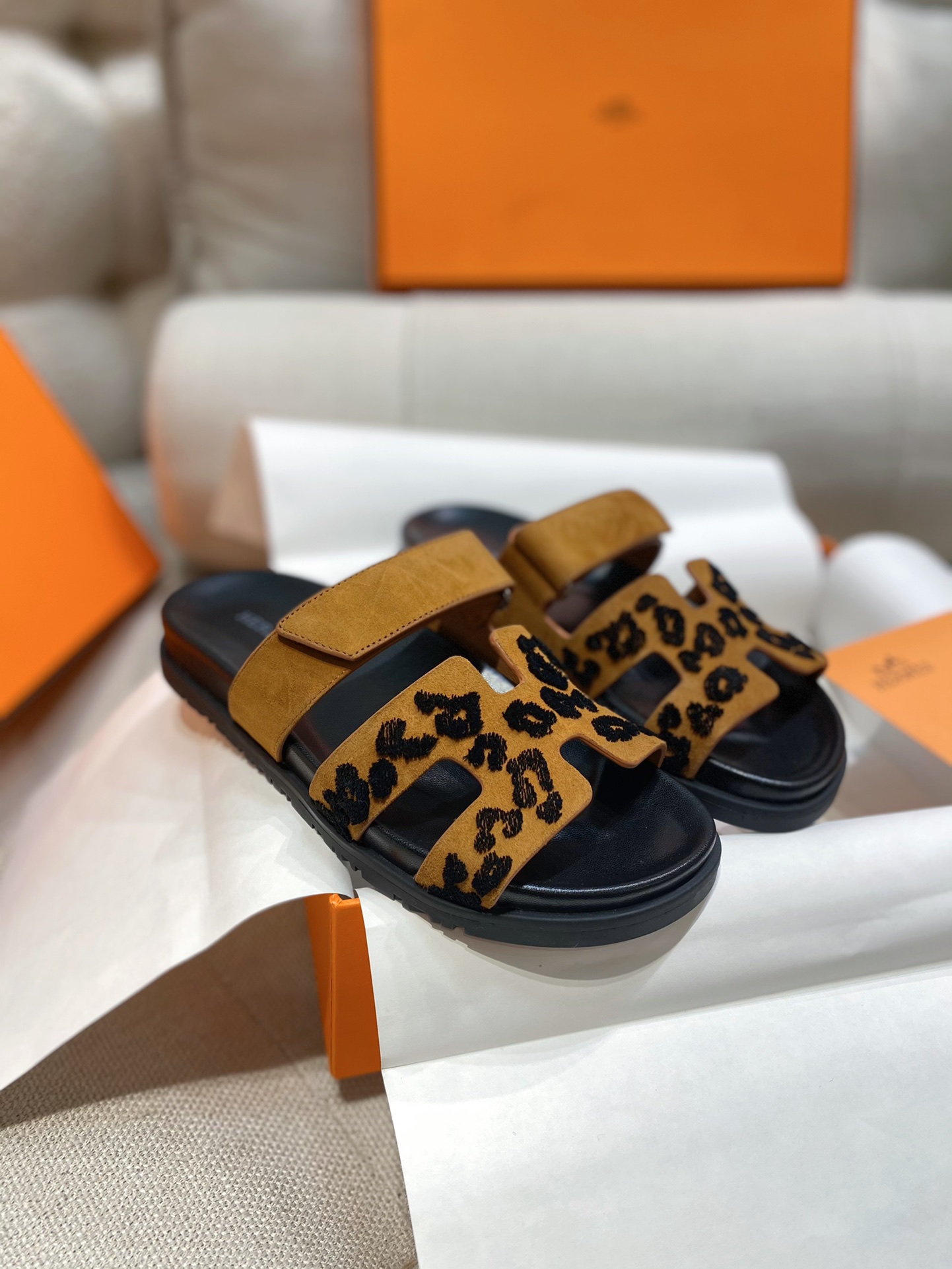 [TOP] HERMES Flat Sandal - 2 Colour