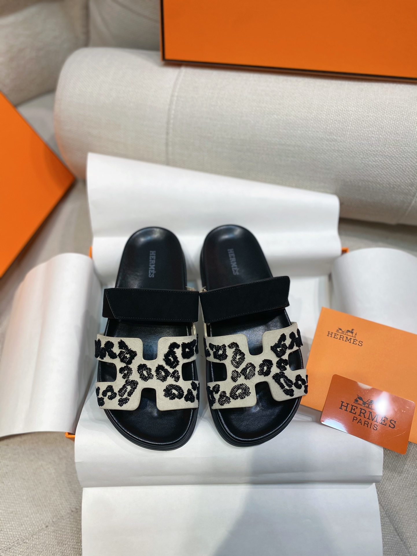 [TOP] HERMES Flat Sandal - 2 Colour