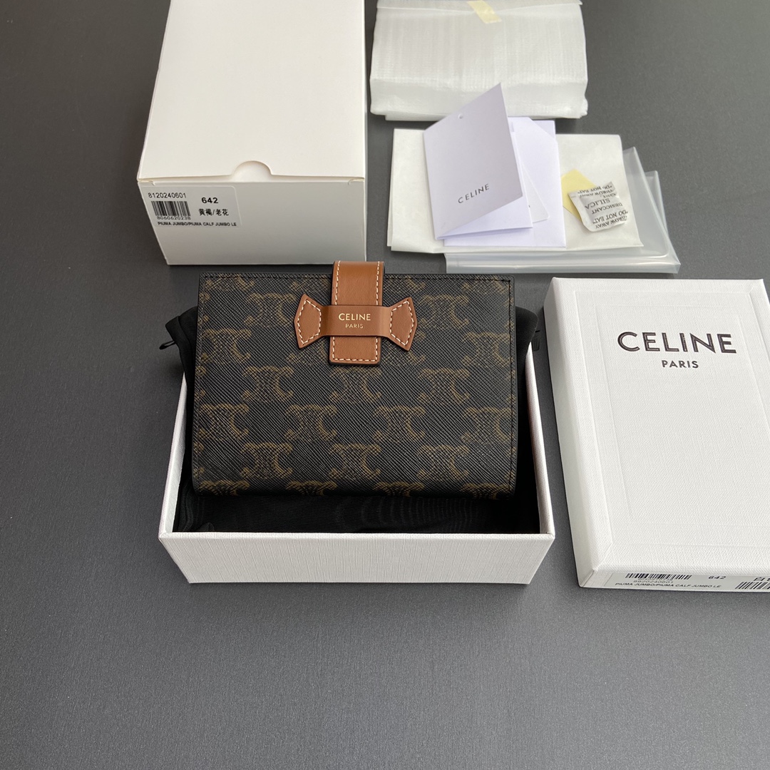 [TOP] CELINE Triomphe Logo Print Leather Wallet 14x10.5cm - 2 Color