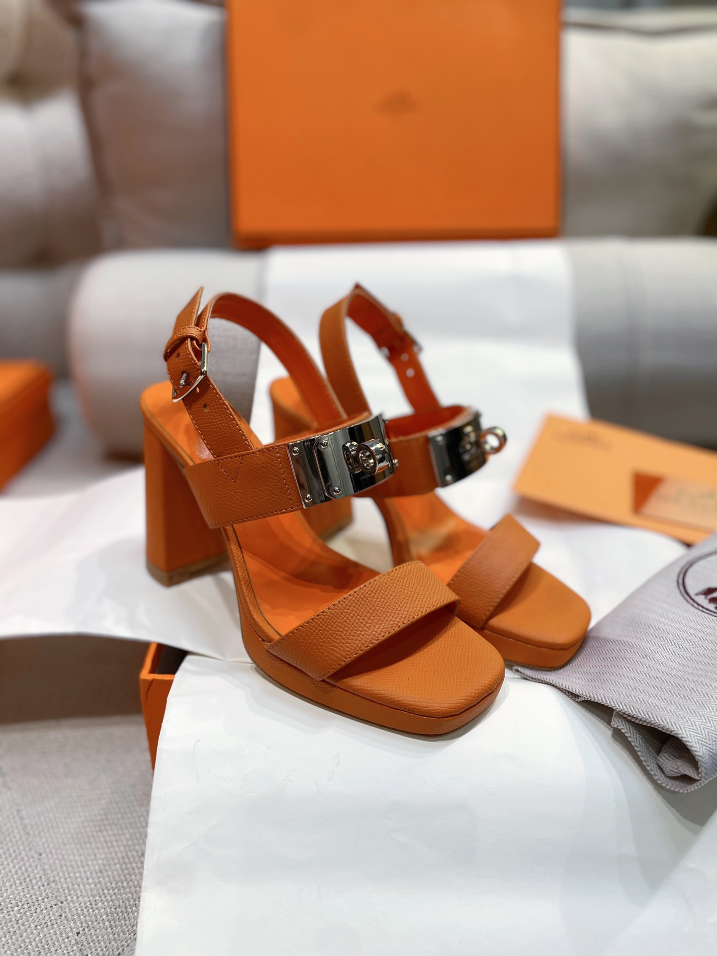 [TOP] HERMES High Heel Calfskin Sandals 9cm - 2 Colors