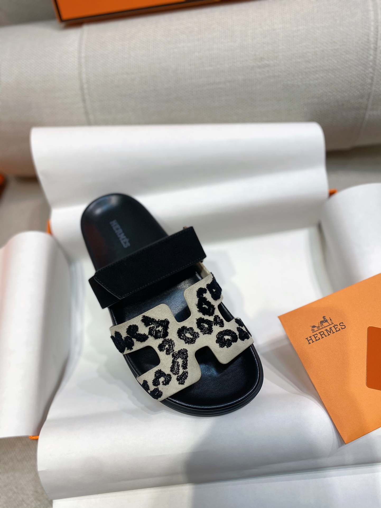 [TOP] HERMES Flat Sandal - 2 Colour
