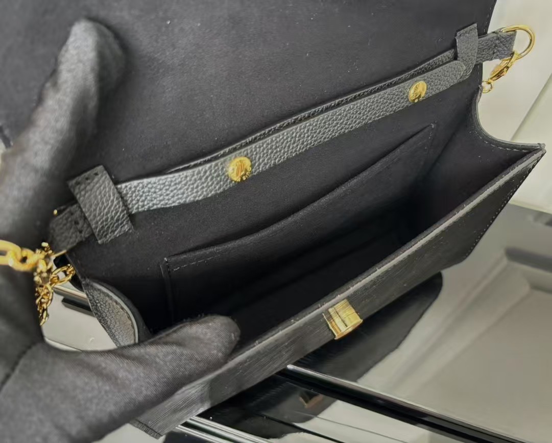 [TOP] Louis Vuitton LV Pochette Louise Bag 22x14x5cm - Black w GHW