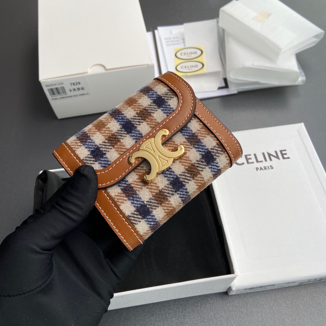 [TOP] CELINE Triomphe Fabric Almond and Calf Leather Short Wallet 10.5x9x3cm - Brown