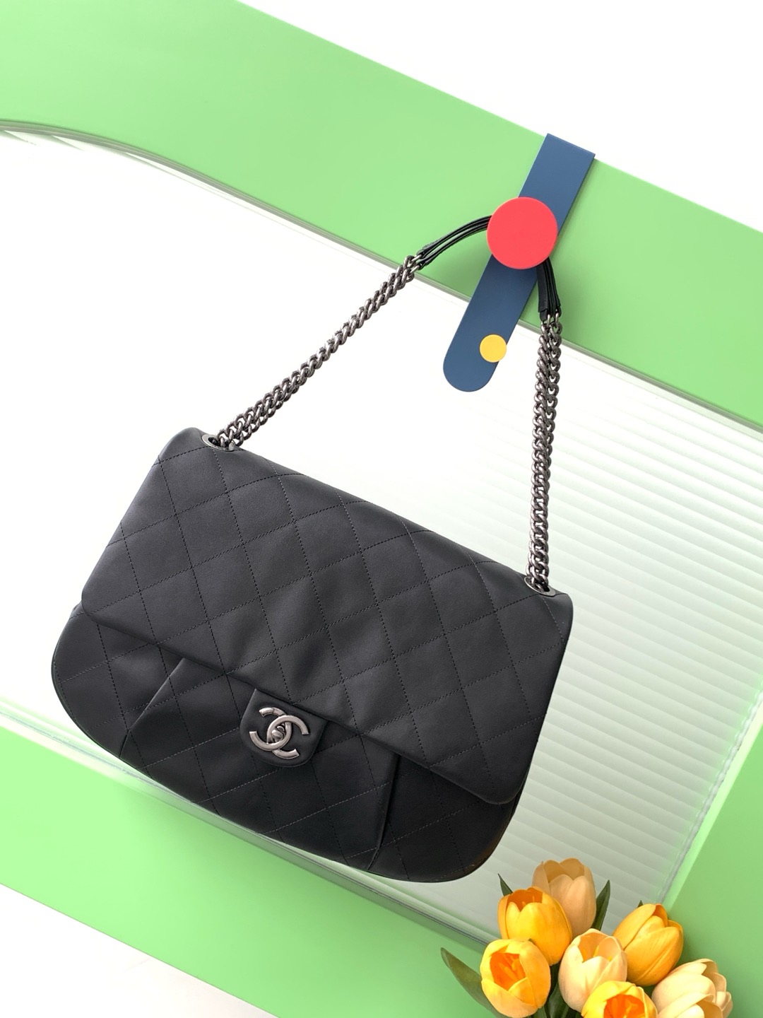 [TOP] CHANEL Flap Bag Leather 26x35x7.5cm - Black