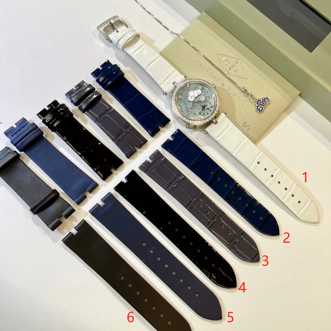 [TOP] Van Cleef & Arpels Lady Arpels Ronde des Papillons Watches with Diamonds - White