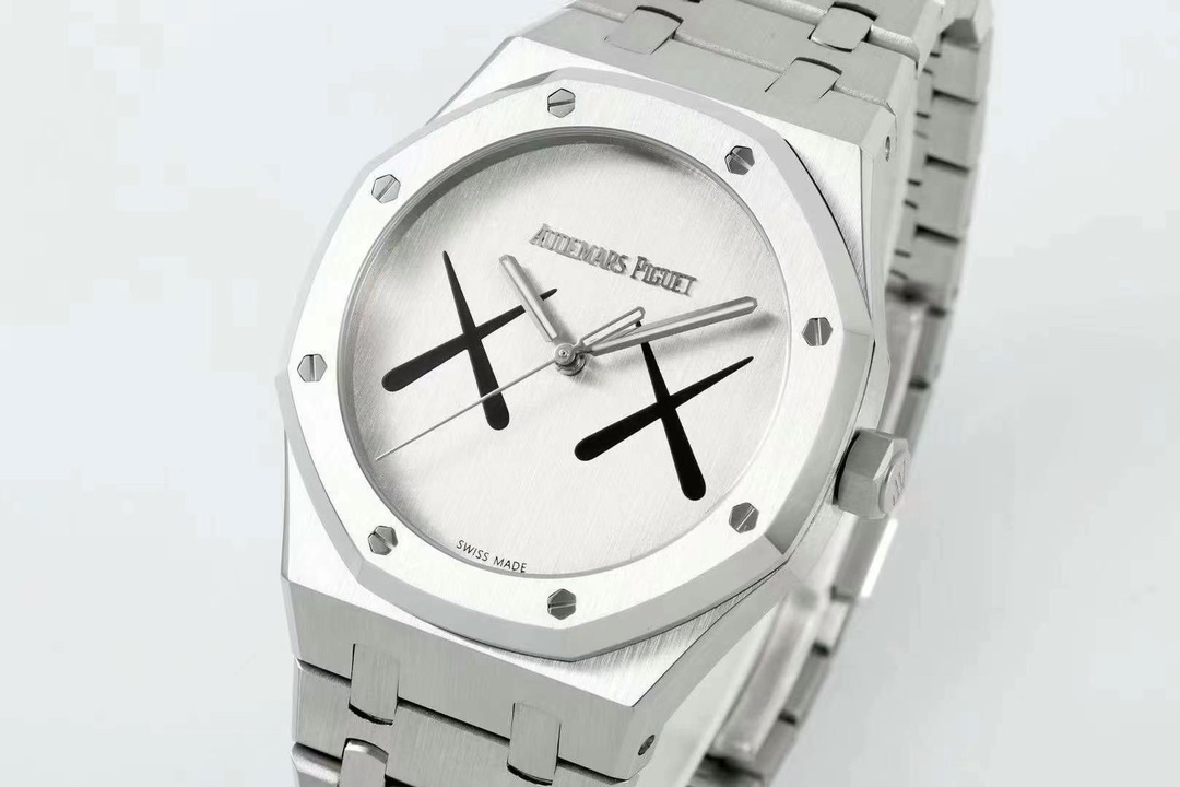 [TOP] Audemars Piguet × kaws Watch-Sliver