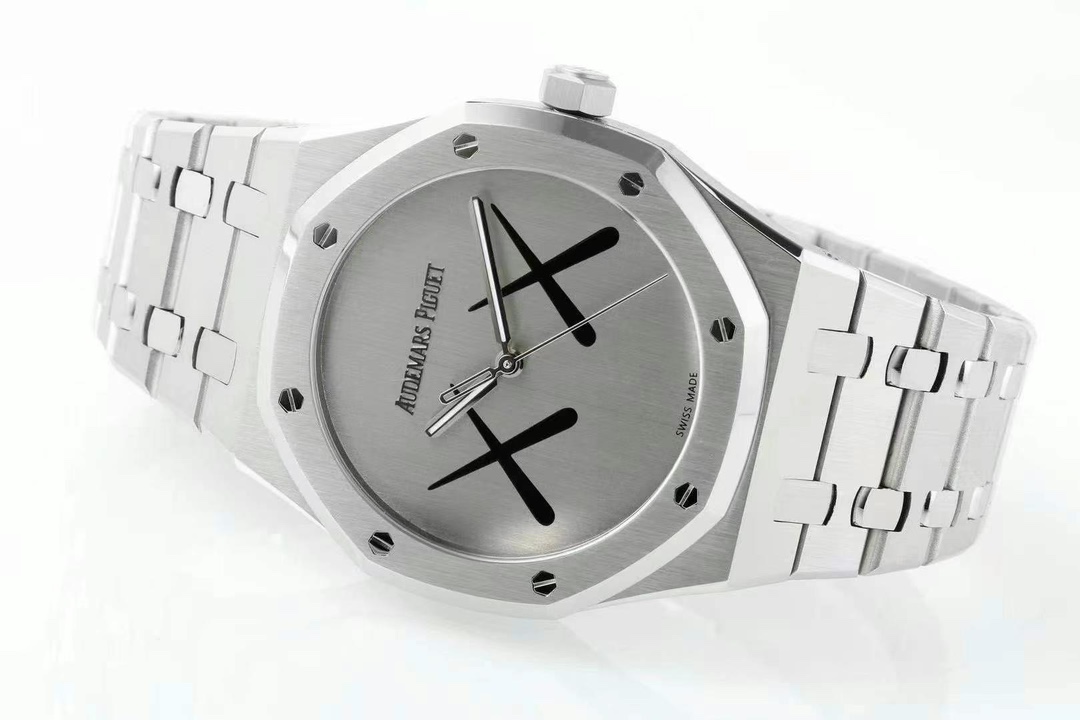 [TOP] Audemars Piguet × kaws Watch-Sliver
