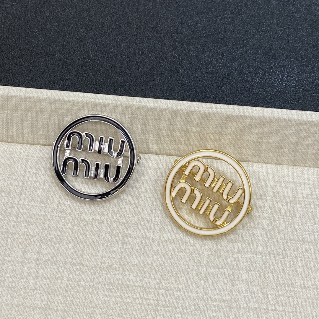 [TOP] Miu Miu Earrings - 2 Colors