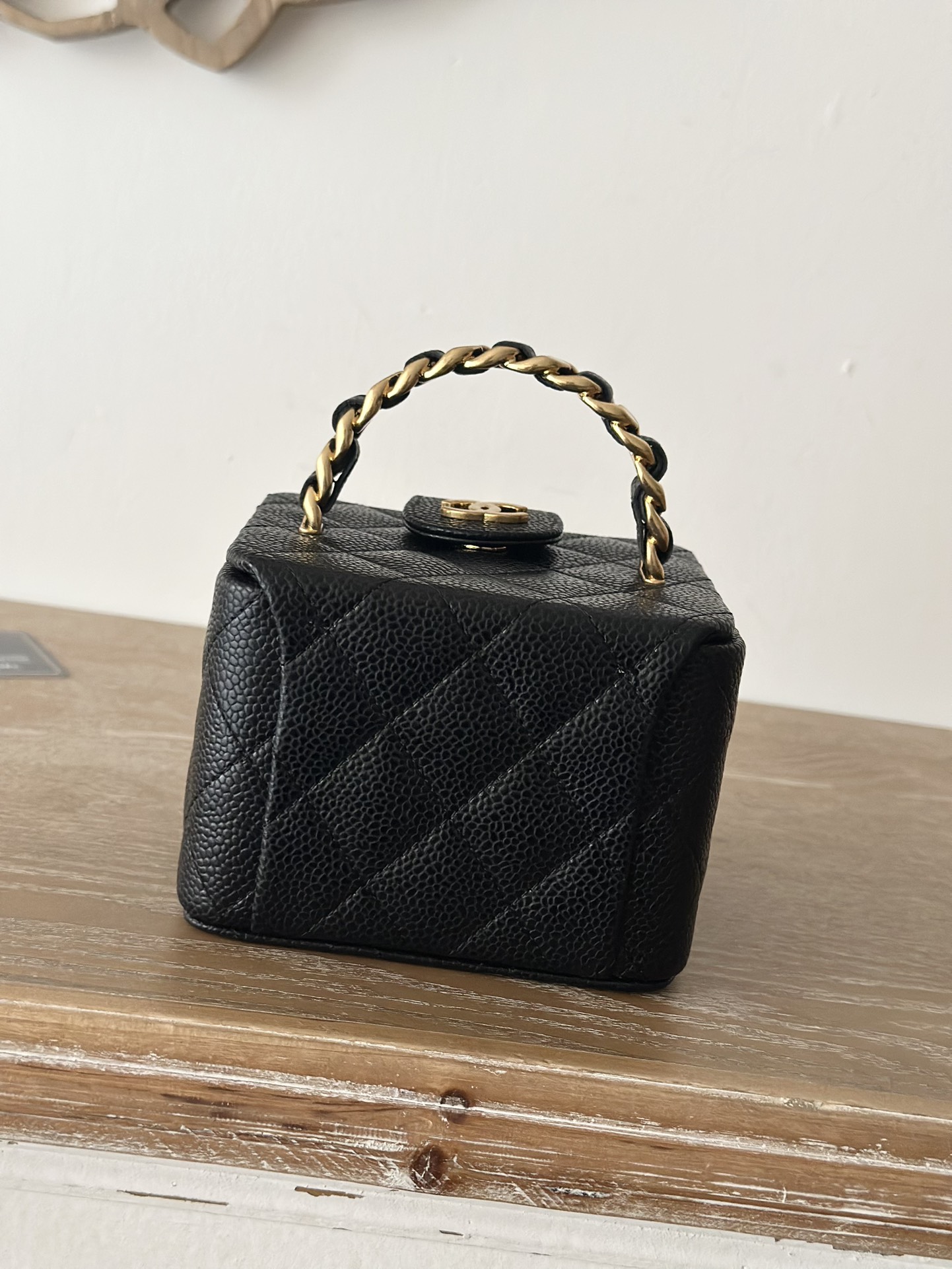 [TOP] CHANEL Vanity Case Calfskin 8.5x11x9.5cm/8.5x22x10cm - Black