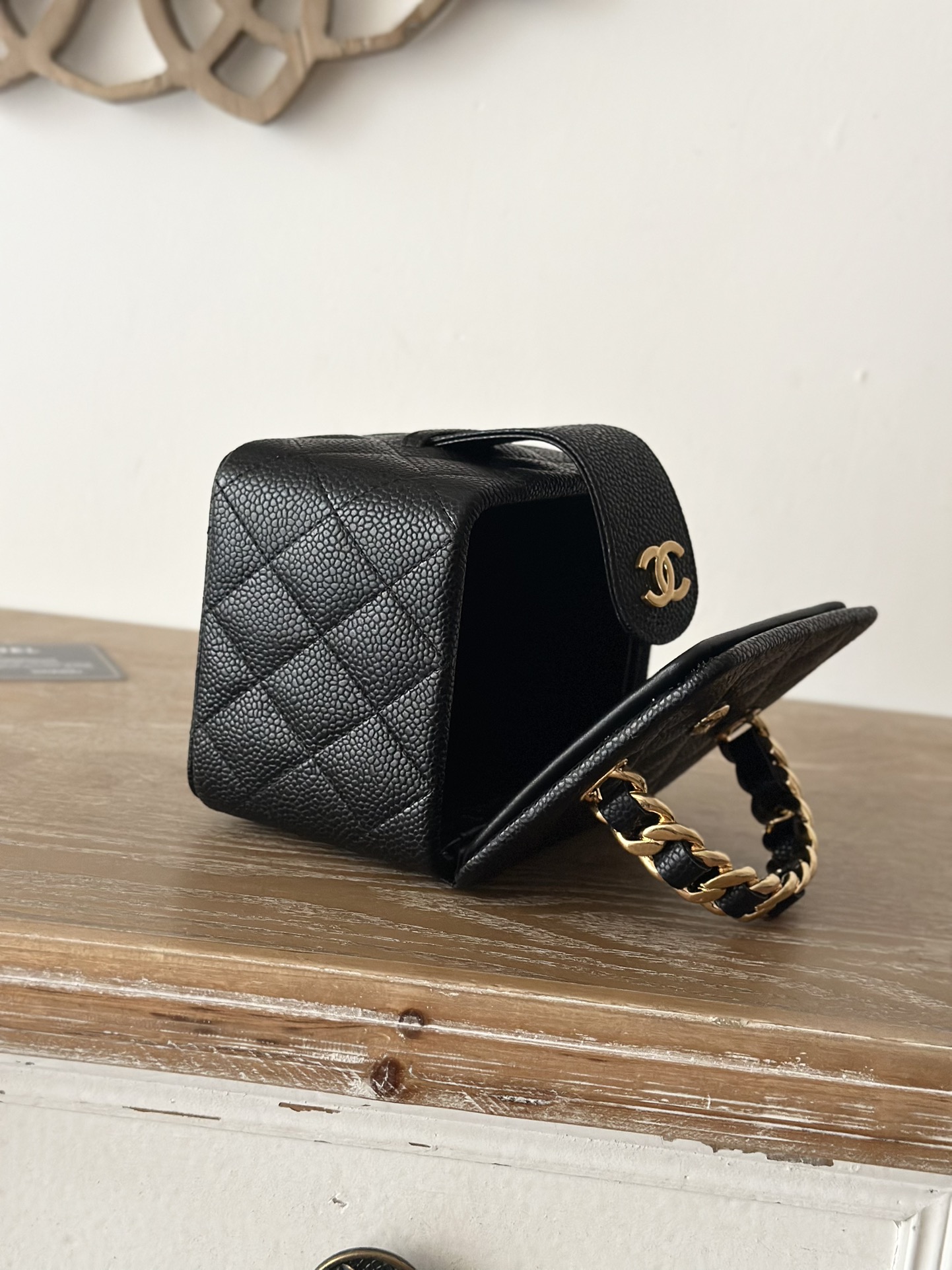 [TOP] CHANEL Vanity Case Calfskin 8.5x11x9.5cm/8.5x22x10cm - Black