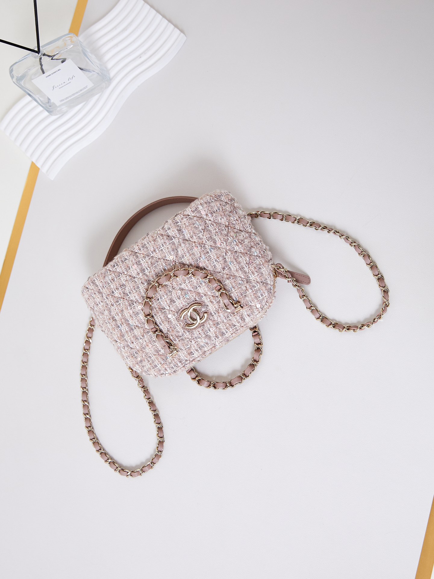 [TOP] CHANEL Shell Bag 15x20x6cm - Pink