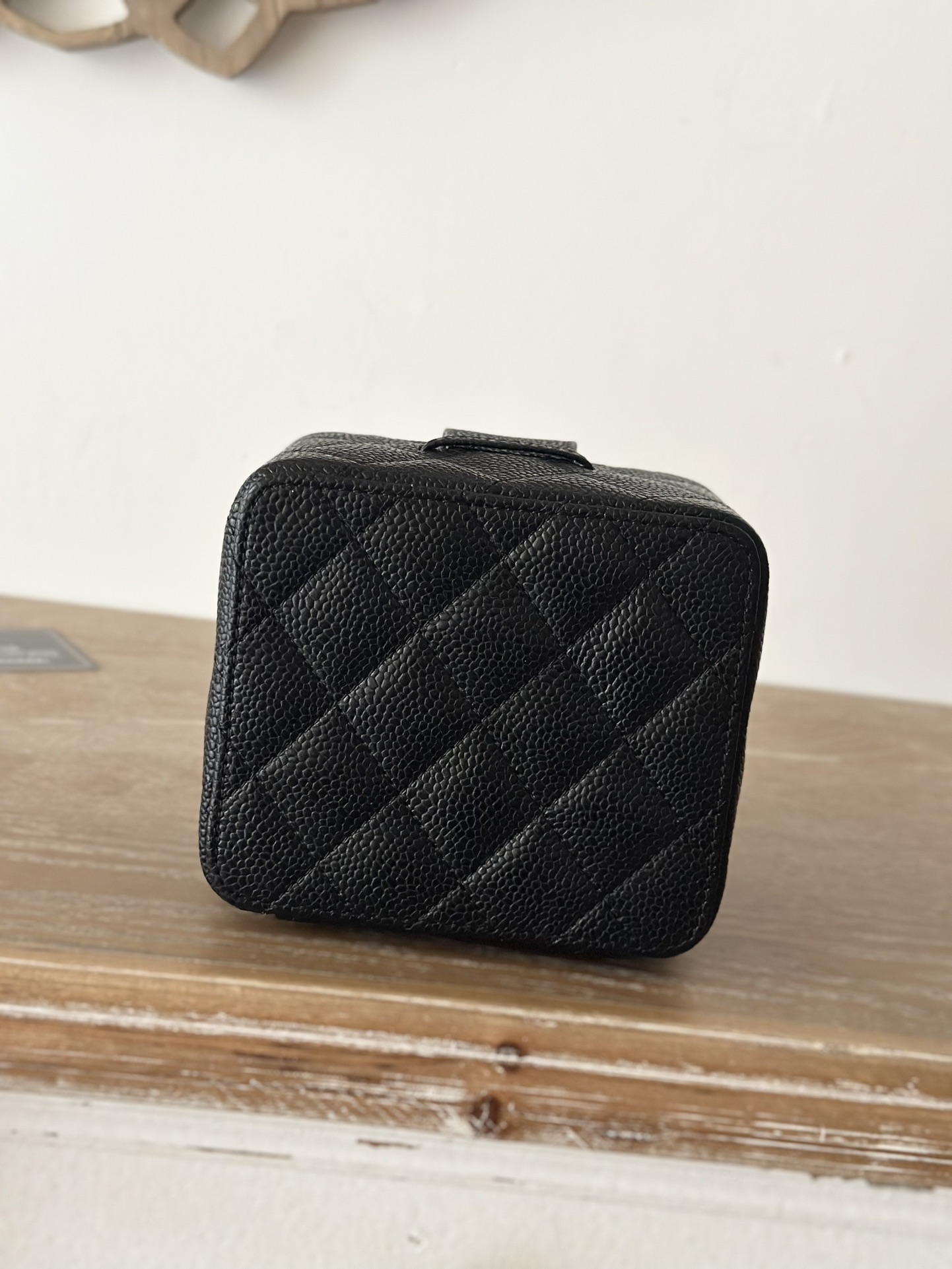[TOP] CHANEL Vanity Case Calfskin 8.5x11x9.5cm/8.5x22x10cm - Black