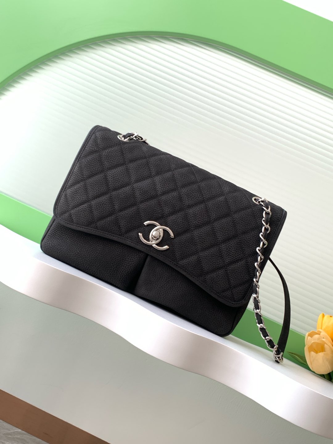 [TOP] CHANEL Vintage Chain Bag with Pockets 25×35×10cm -2 Color
