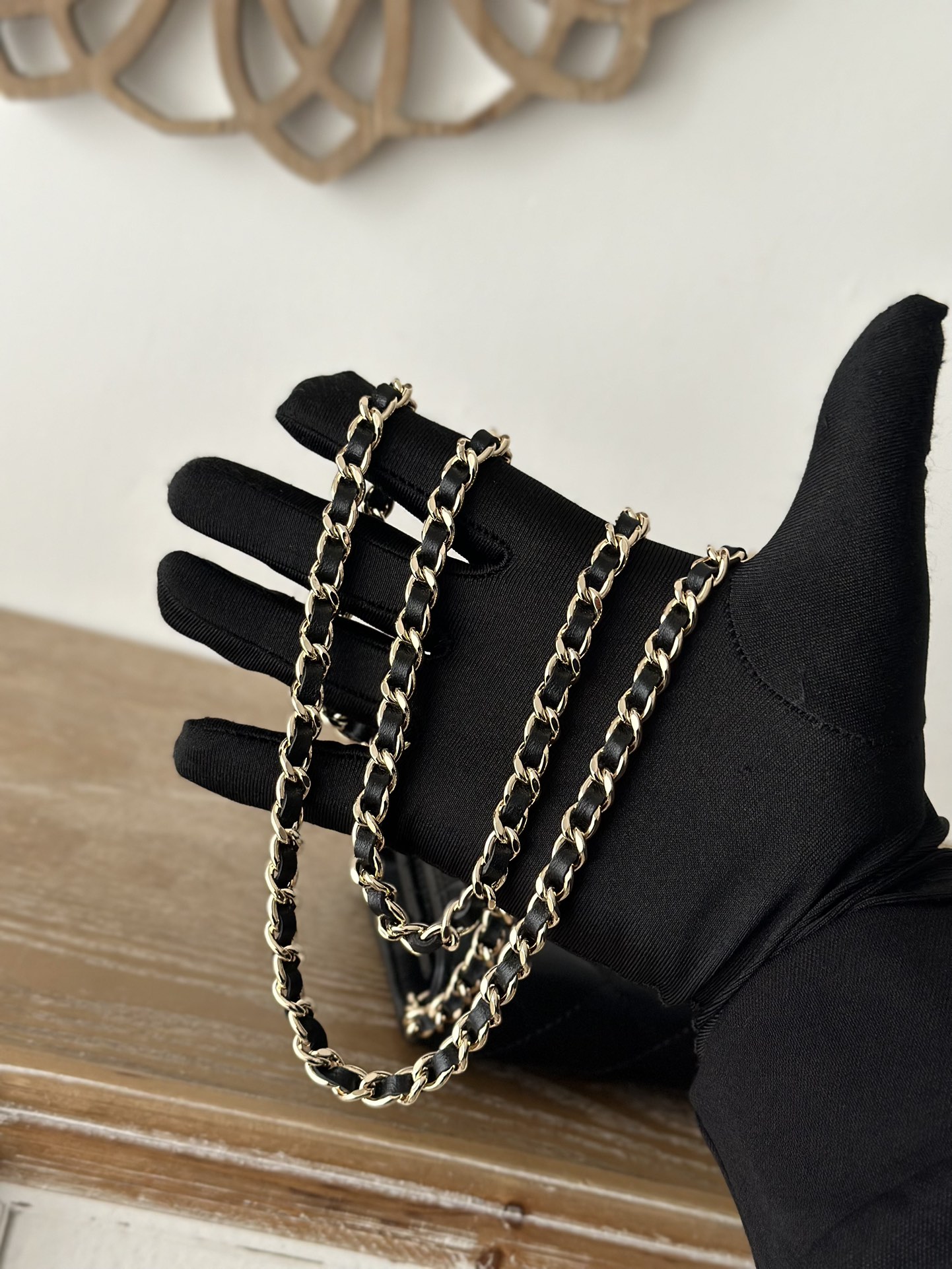 [TOP] CHANEL WOC Lambskin Bag 19 cm - Black