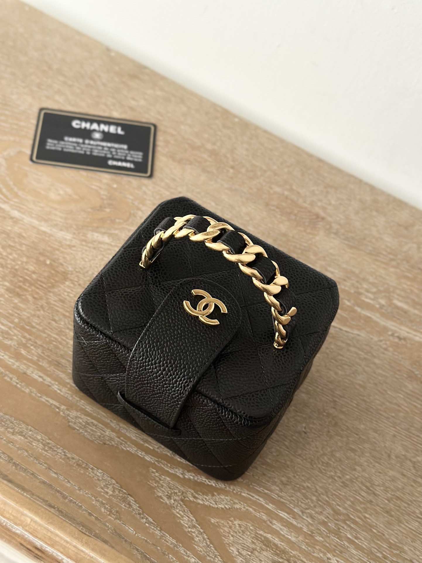 [TOP] CHANEL Vanity Case Calfskin 8.5x11x9.5cm/8.5x22x10cm - Black