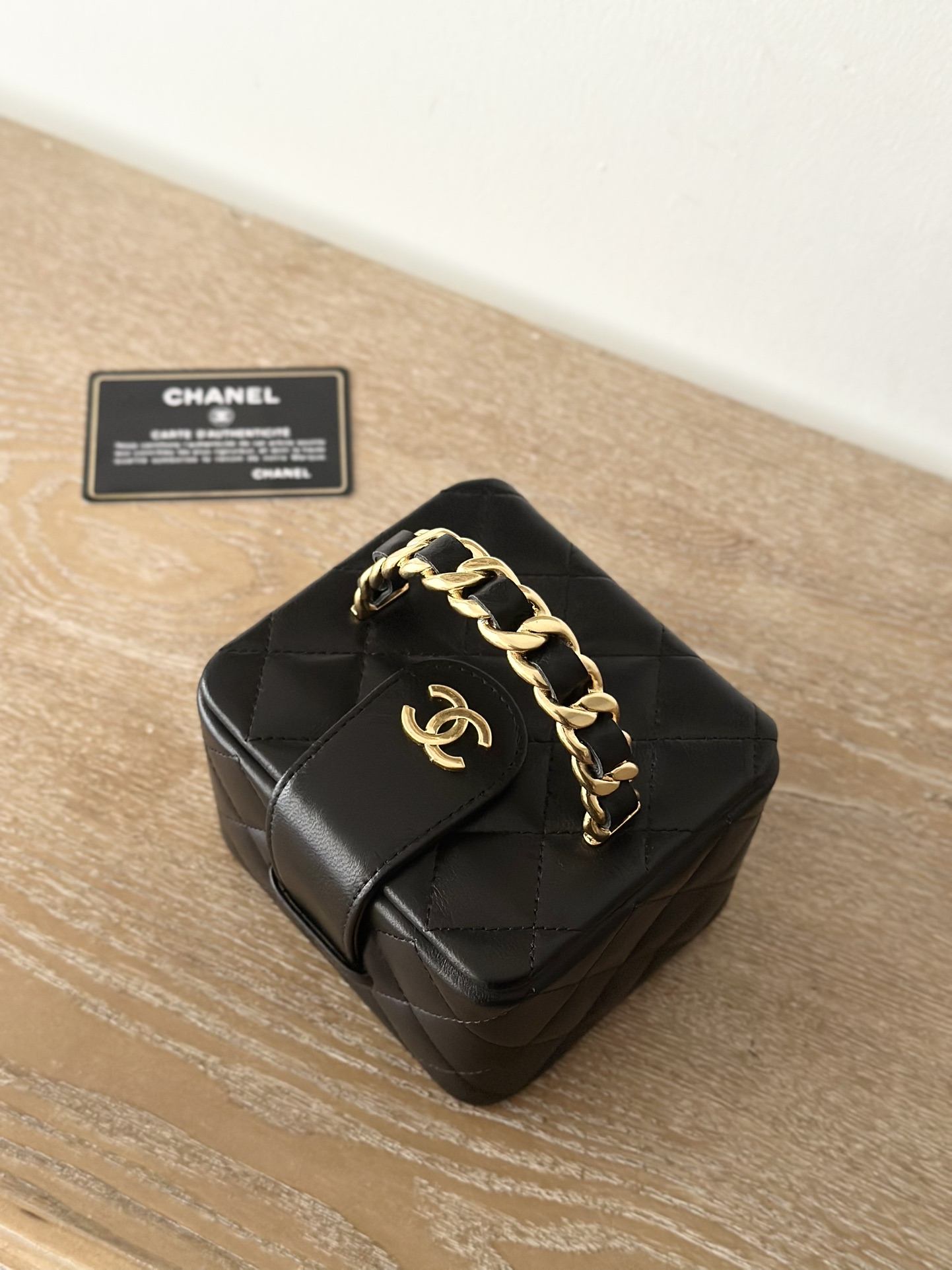 [TOP] CHANEL Vanity Case Lambskin 8.5x11x9.5cm/8.5x22x10cm - Black
